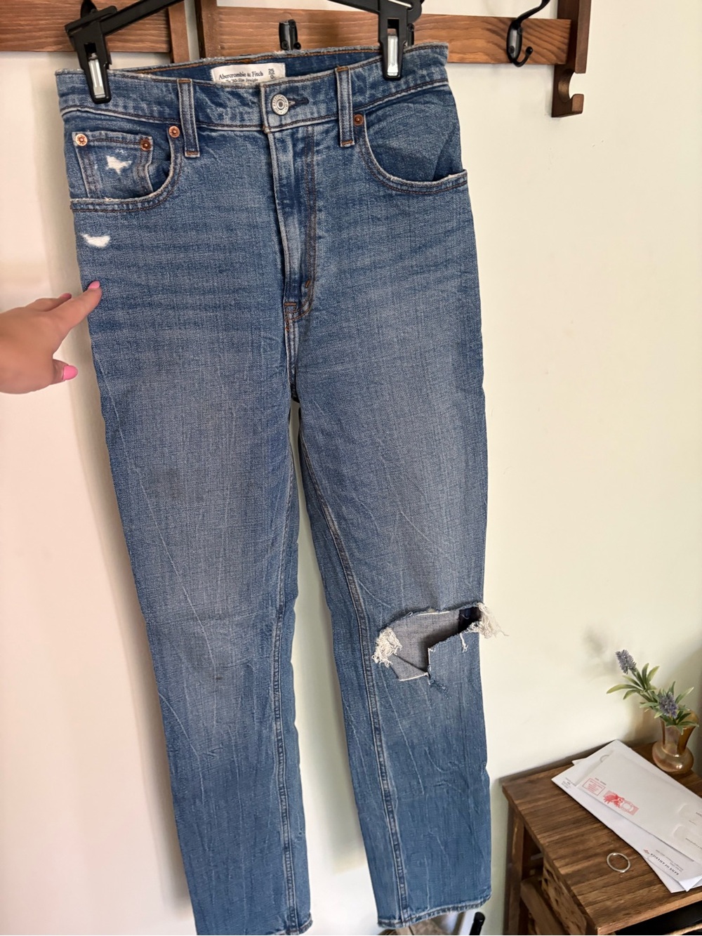 Abercrombie & Fitch Women's Light Blue Distressed Skinny Jeans